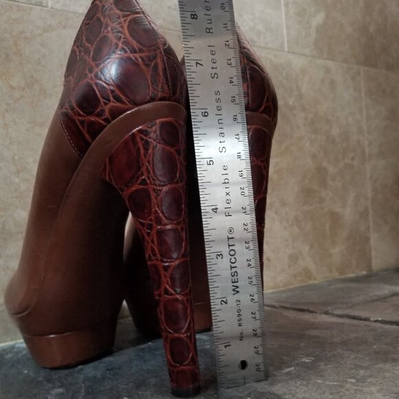 Real Leather Dark Brown Pump - Picture 6 of 10